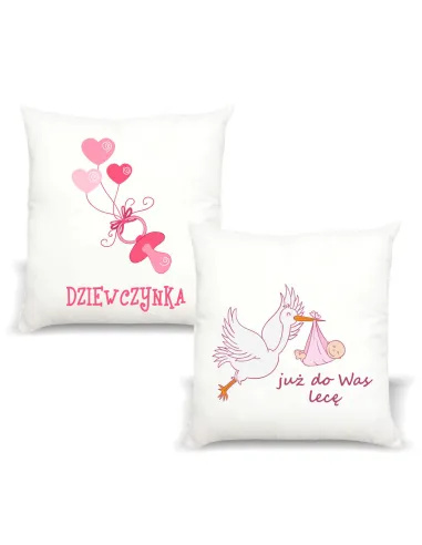Poduszka z nadrukiem PREZENT JUŻ DO WAS LECĘ Baby Shower dla przyszłej mamy
