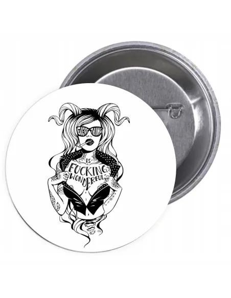 Przypinki buttony DZIEŃ KOBIET  znaczki badziki z grafiką