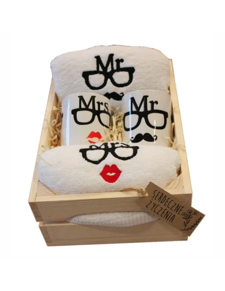 Prezent ślubny Mr Mrs Żona Mąż - ręczniki z haftem + kubki