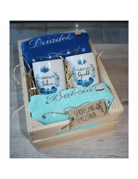 Zestaw prezentowy Prezent dla Babci i Dziadka - ręczniki z haftem + kubki