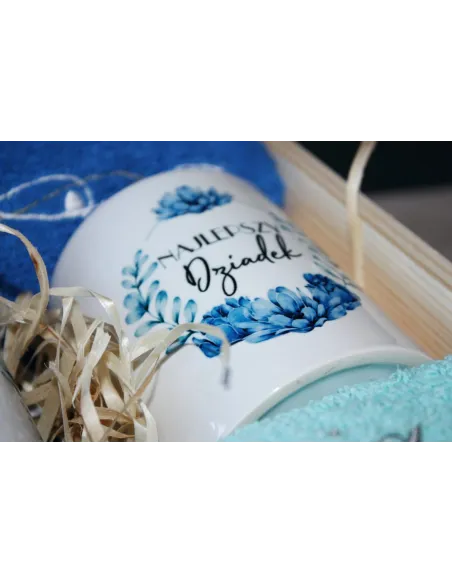 Zestaw prezentowy Prezent dla Babci i Dziadka - ręczniki z haftem + kubki