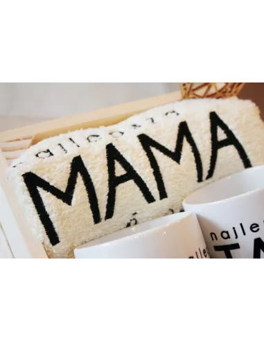 Zestaw prezentowy Prezent dla rodziców Mamy i Taty - ręczniki z haftem + kubki