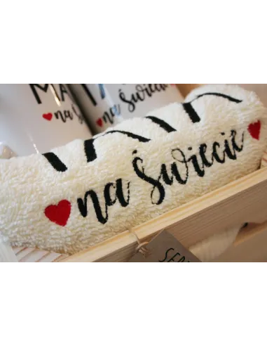 Zestaw prezentowy Prezent dla rodziców Mamy i Taty - ręczniki z haftem + kubki