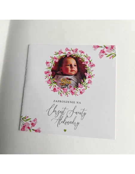 Personalizowane zaproszenie na chrzciny ze zdjęciem motyw kwiatowy PROJEKT GRATIS