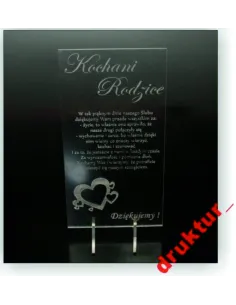 Statuetka szklana plexi prezent na urodziny GRAWER