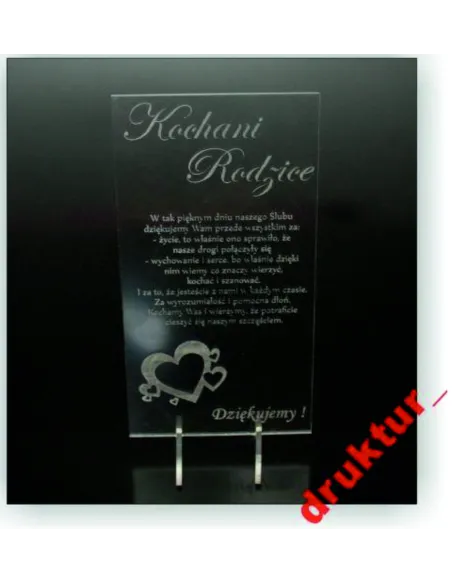 Statuetka szklana plexi prezent na urodziny GRAWER