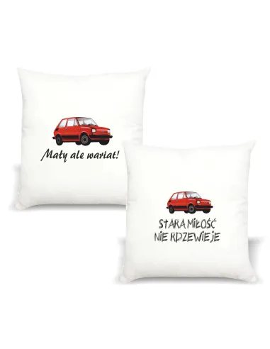 Poduszka PRL Fiat 126p z nadrukiem PREZENT MAŁY ALE WARIAT