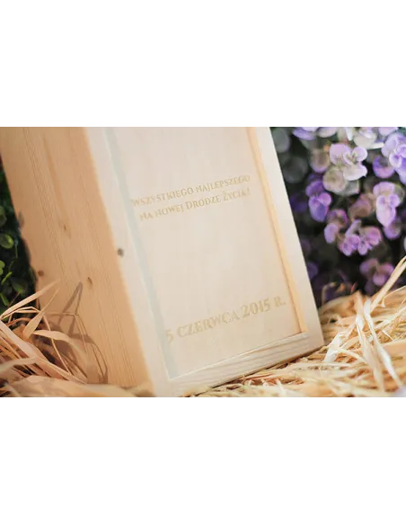 Skrzynka na wino grawer na DZIEŃ KOBIET dla żony