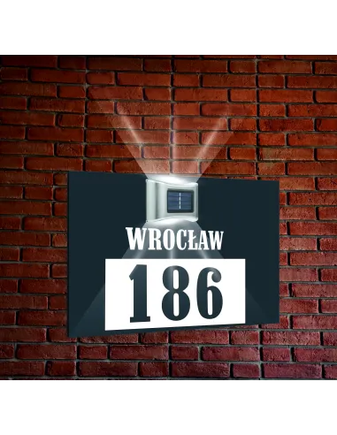 srebrna TABLICZKA ADRESOWA dibond z lampką numer domu 30x20 pionowa