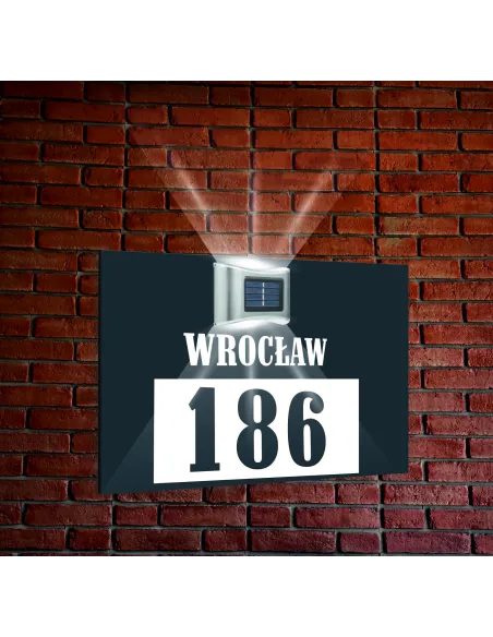 srebrna TABLICZKA ADRESOWA dibond z lampką numer domu 30x20 pionowa