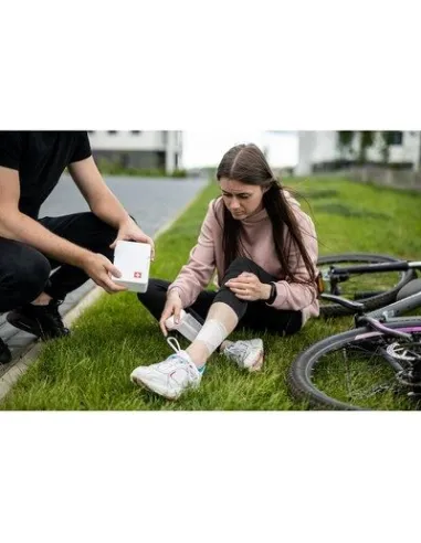 Apteczka w plastikowym opakowaniu 64 el. z nadrukiem UV LOGO 100  szt