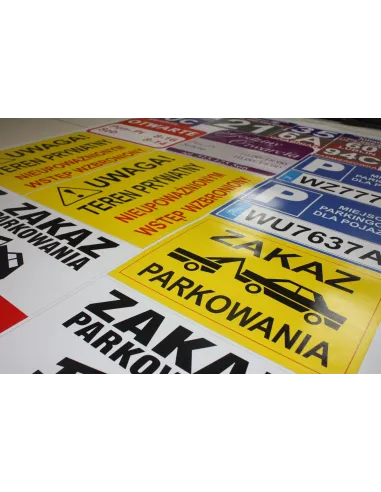 Tablica informacyjna uwaga groźny pies wejście na własną odpowiedzialność