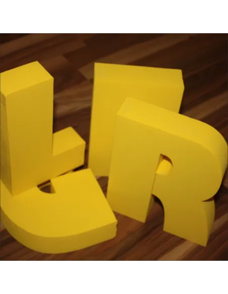 Pojedyncza litera ze styroduru - wysokość 15 cm grubość 5 cm - niemalowana