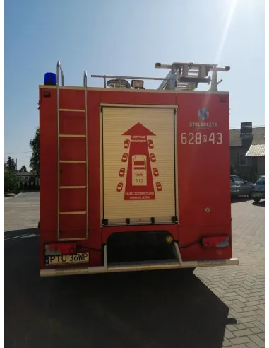 Folia wylewana Reklama naklejka na samochód Folia reklamowa na auto pod wymiar