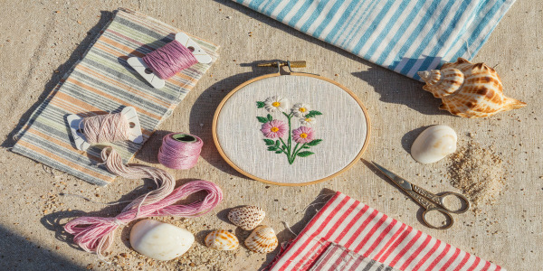 Lipiec – lato, relaks i widoczność Twojej marki